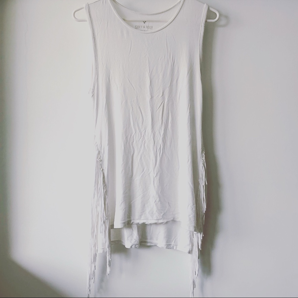 ➕➕ AMERICAN EAGLE sleeveless white fringe tank top